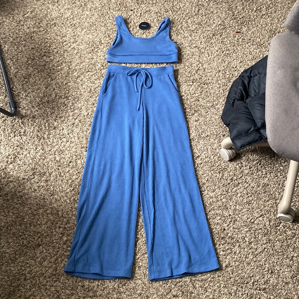 Lulus lounge set